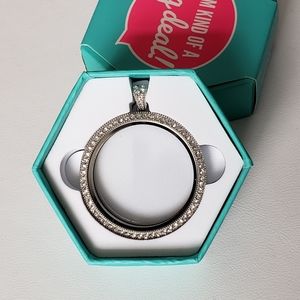 Origami Owl legacy locket with snowflake plate